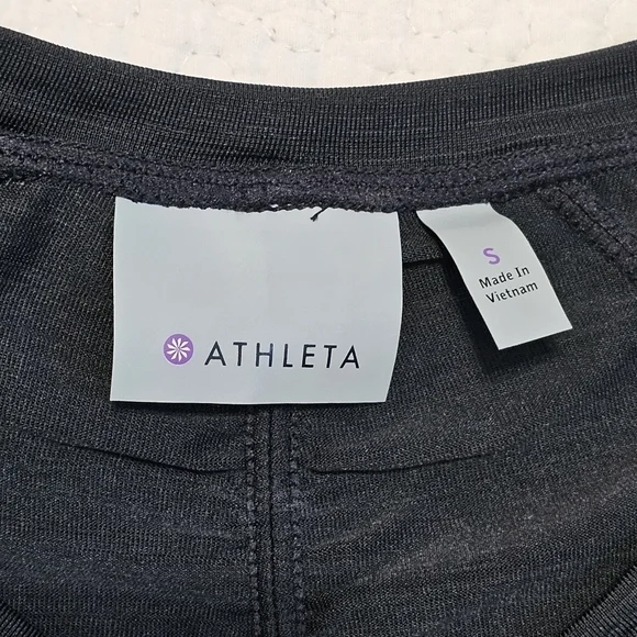 Athleta Pacifica UPF Black Sleeveless Tank - Picture 9 of 10